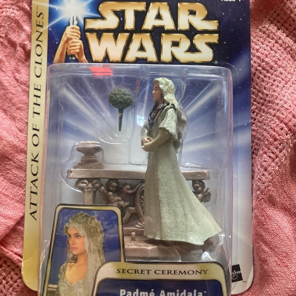 Star Wars Padmé Amidala Secret Ceremonial Figure in Light Green Robe